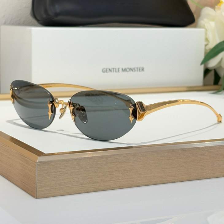 Picture of Gentle Monster Sunglasses _SKUfw68371979fw
